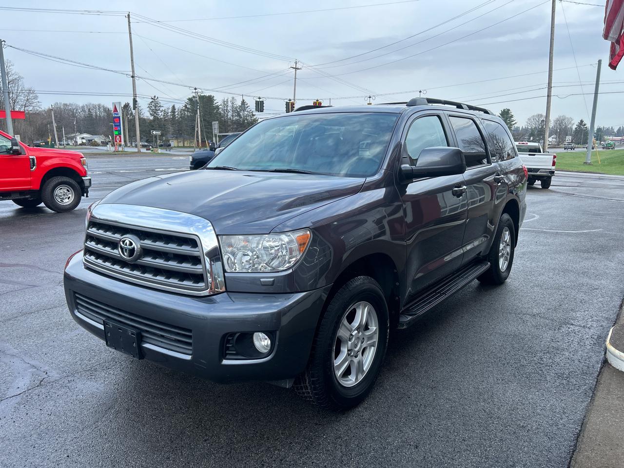 Toyota Sequoia 4WD 5.7L SR5 (Natl) 2015