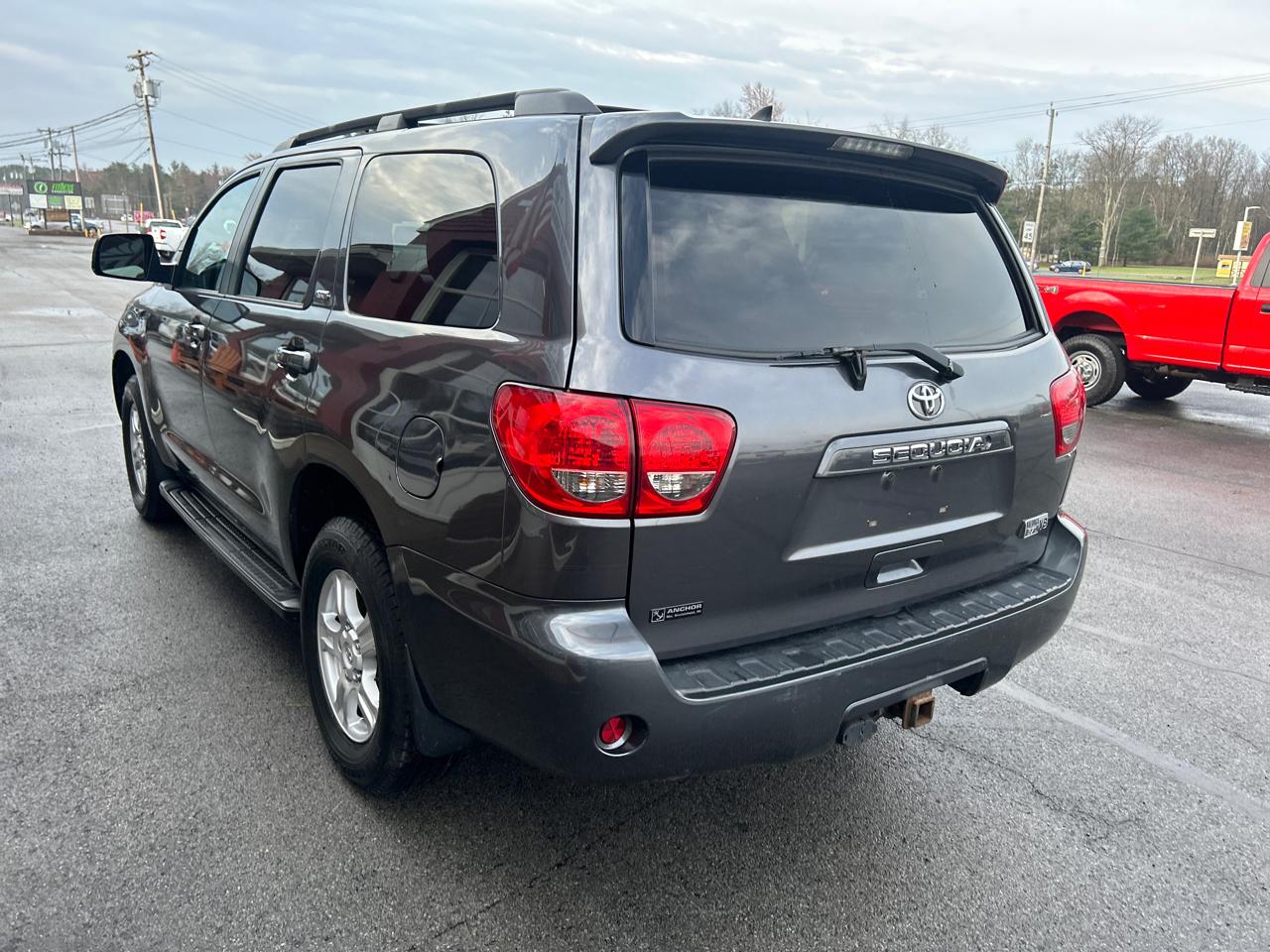 Toyota Sequoia 4WD 5.7L SR5 (Natl) 2015