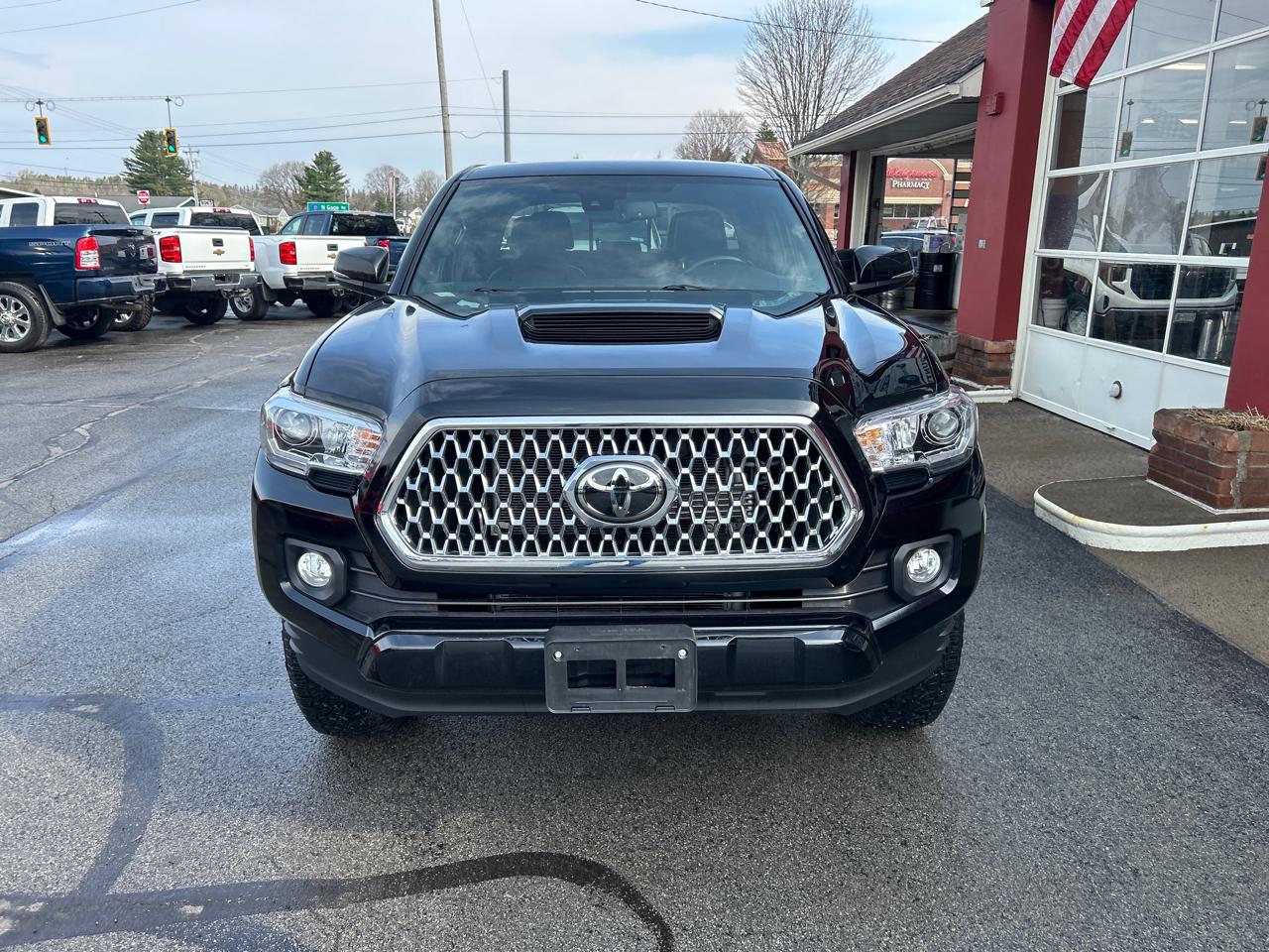 Toyota Tacoma 4WD Double Cab V6 AT TRD Sport (Natl) 2018