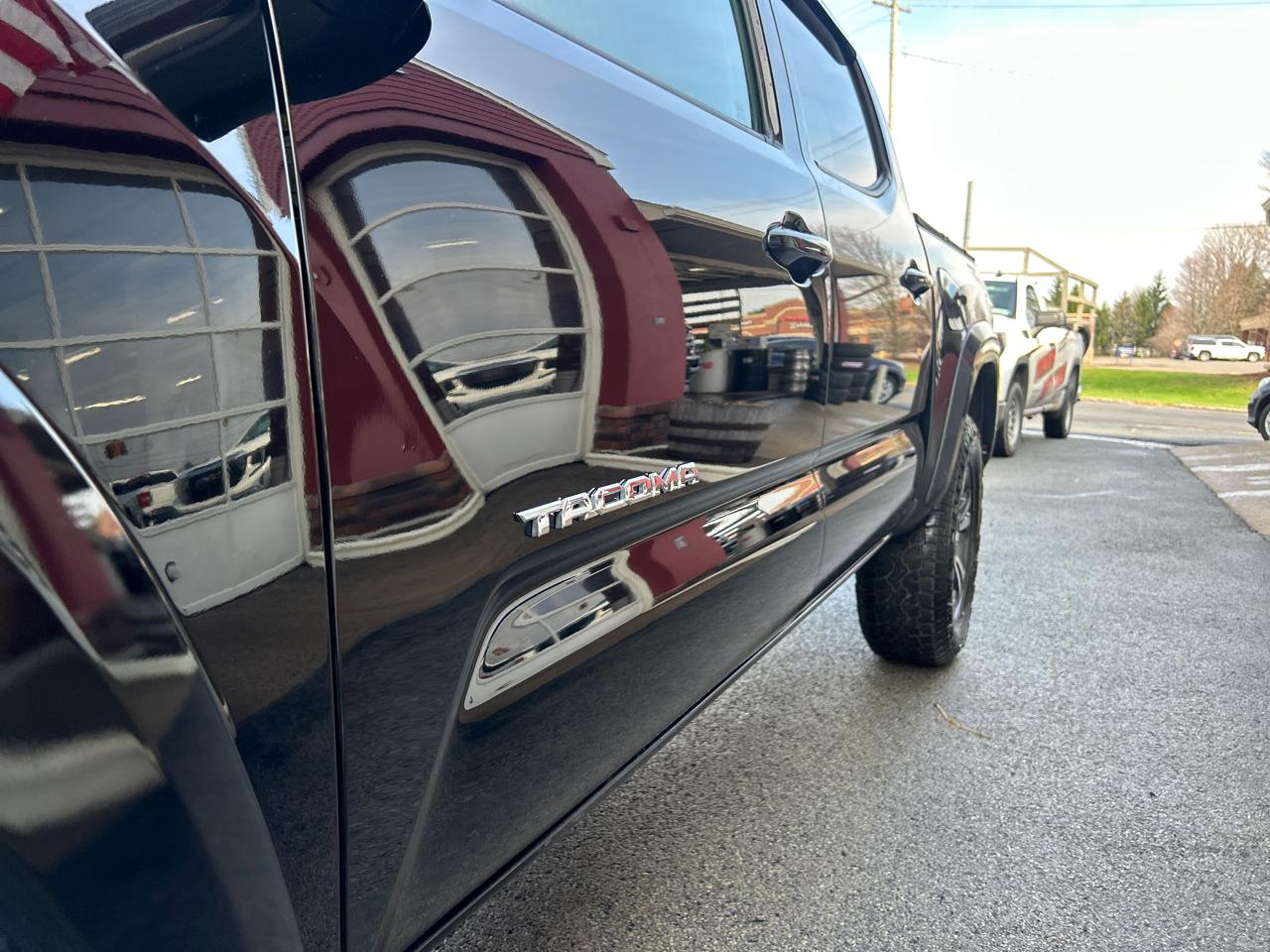 Toyota Tacoma 4WD Double Cab V6 AT TRD Sport (Natl) 2018