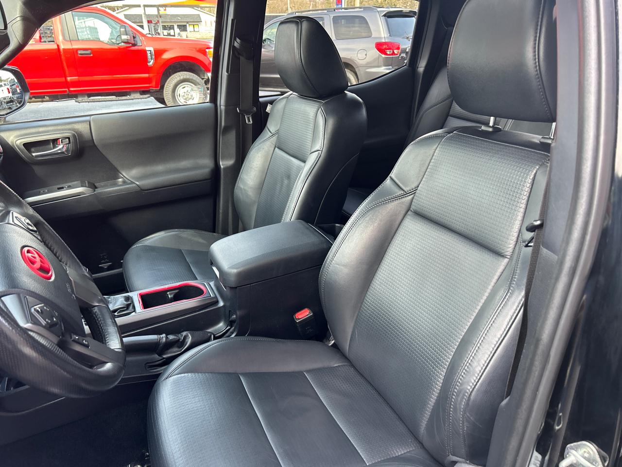 Toyota Tacoma 4WD Double Cab V6 AT TRD Sport (Natl) 2018