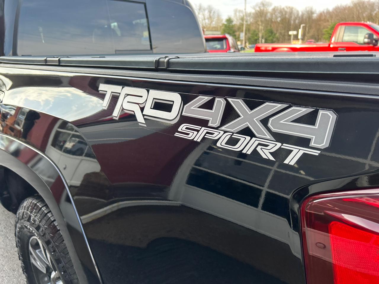 Toyota Tacoma 4WD Double Cab V6 AT TRD Sport (Natl) 2018