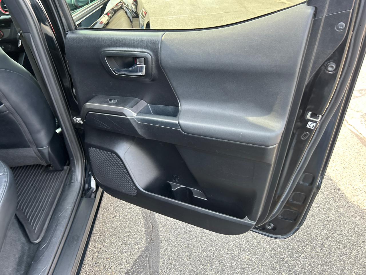 Toyota Tacoma 4WD Double Cab V6 AT TRD Sport (Natl) 2018