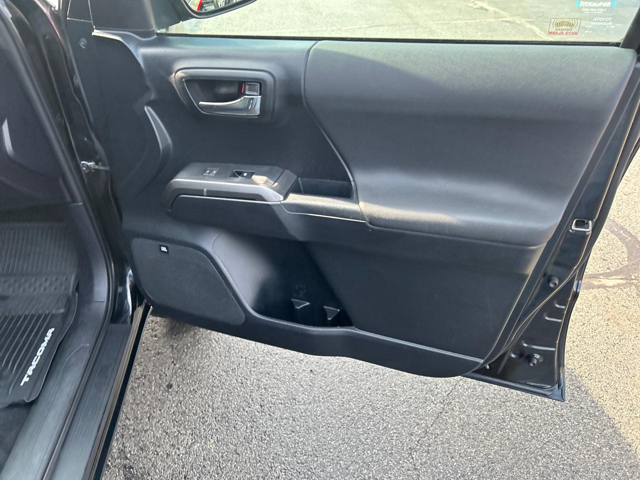 Toyota Tacoma 4WD Double Cab V6 AT TRD Sport (Natl) 2018