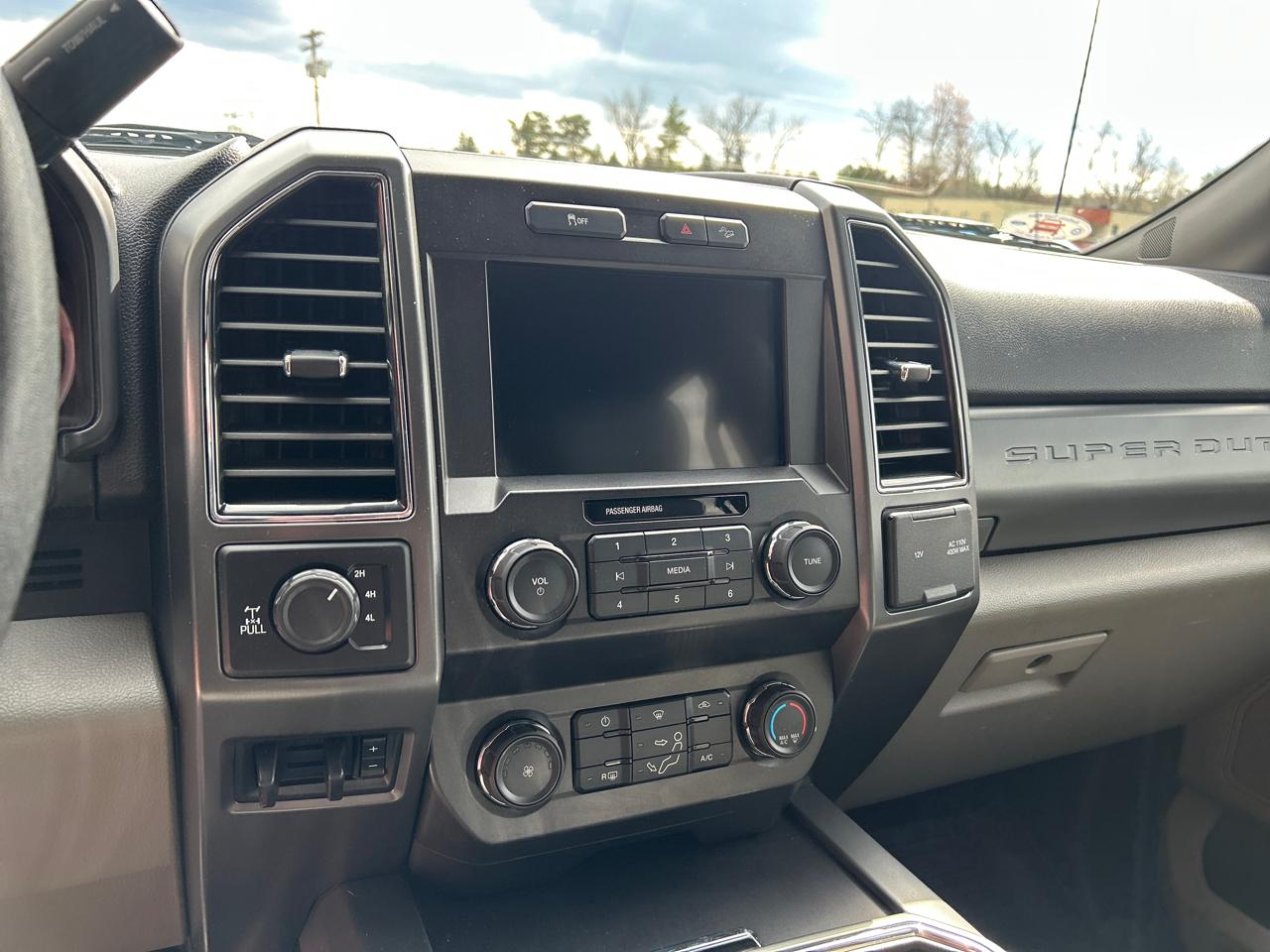 Ford Super Duty F-250 SRW XLT 4WD Crew Cab 6.75' Box 2019