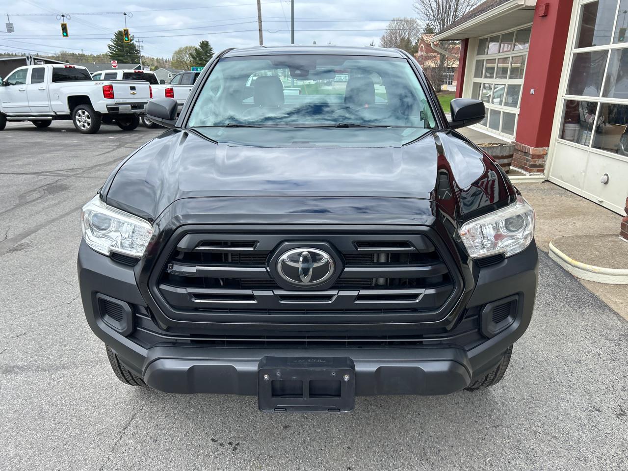 Toyota Tacoma 4WD Access Cab I4 AT SR (Natl) 2018