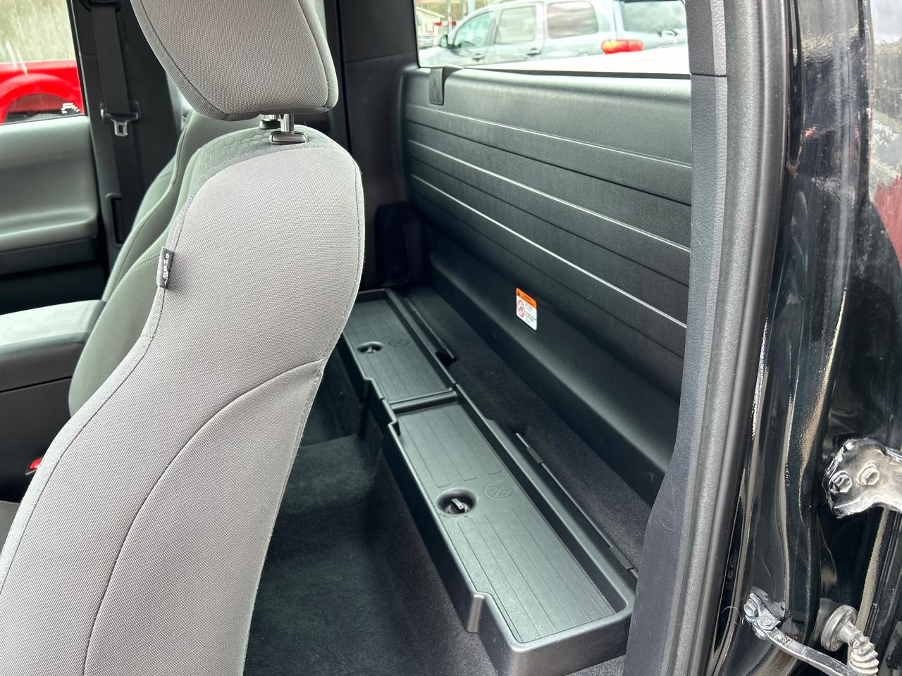 Toyota Tacoma 4WD Access Cab I4 AT SR (Natl) 2018