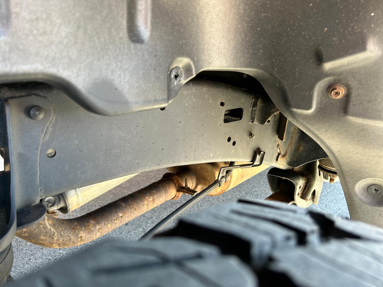 Toyota Tundra 4WD Truck CrewMax 5.7L FFV V8 6-Spd AT SR5 (Natl) 2016