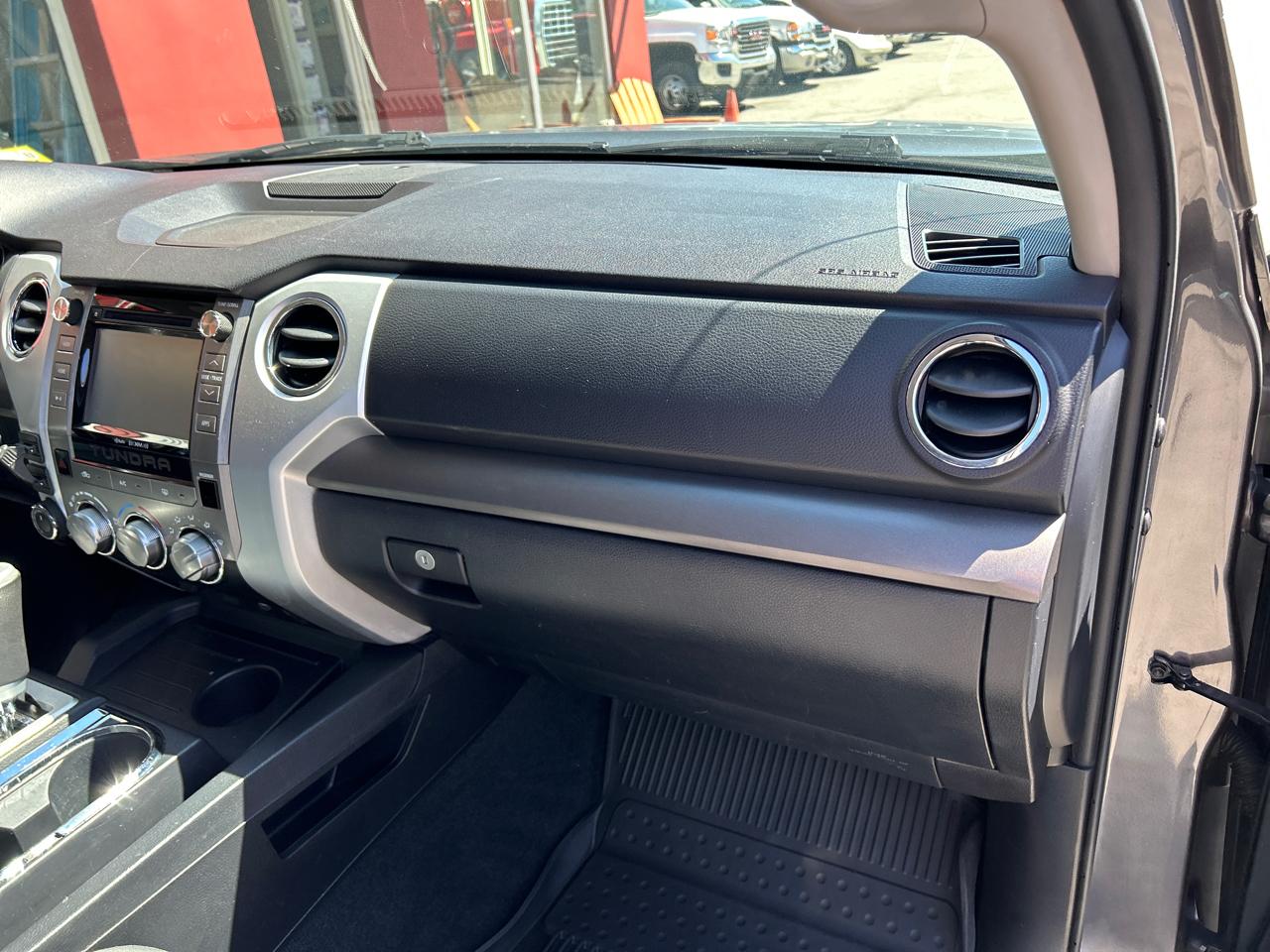 Toyota Tundra 4WD Truck CrewMax 5.7L FFV V8 6-Spd AT SR5 (Natl) 2016