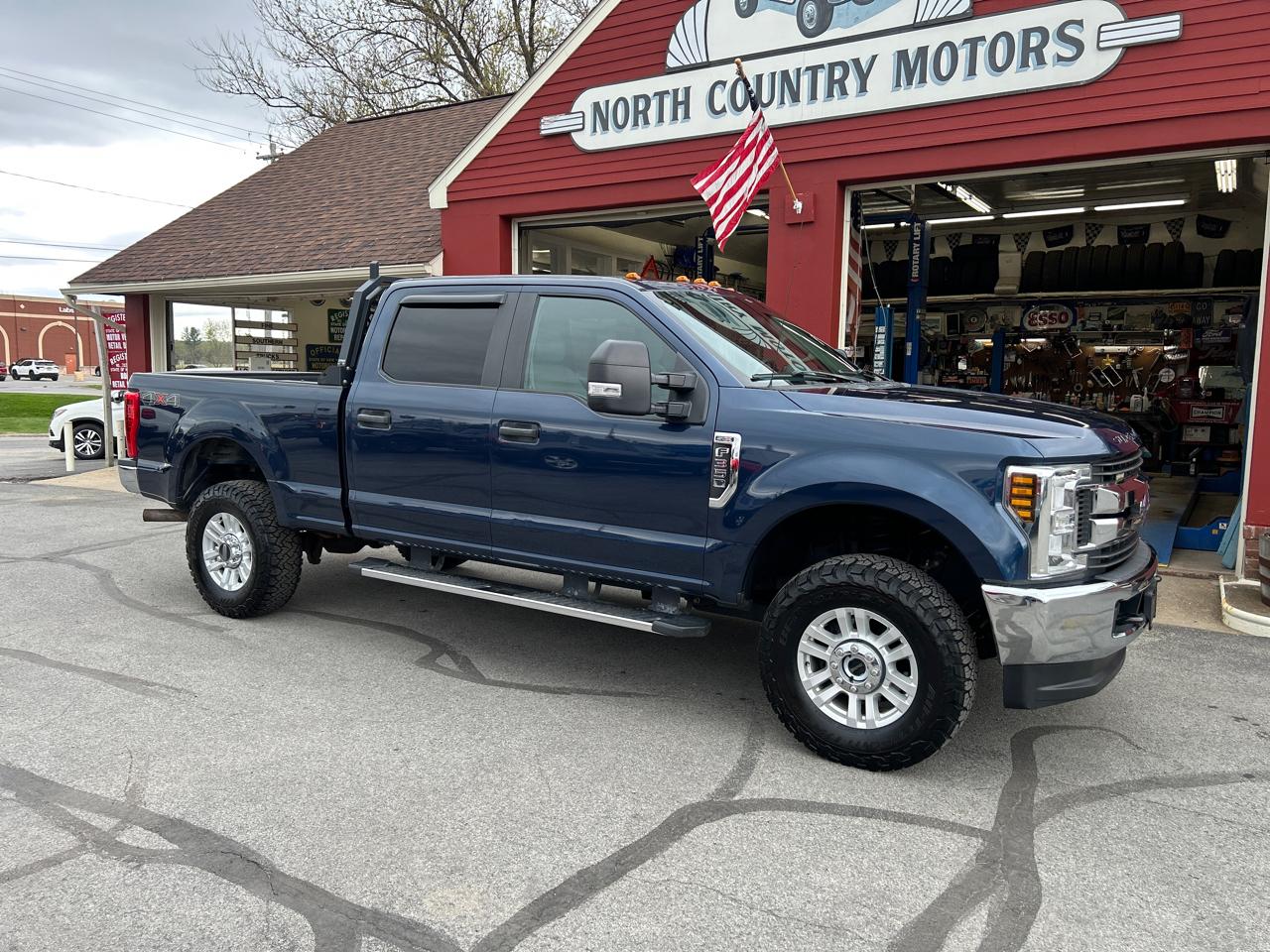 Ford Super Duty F-350 SRW Crew Cab 172" XLT 4WD 2019