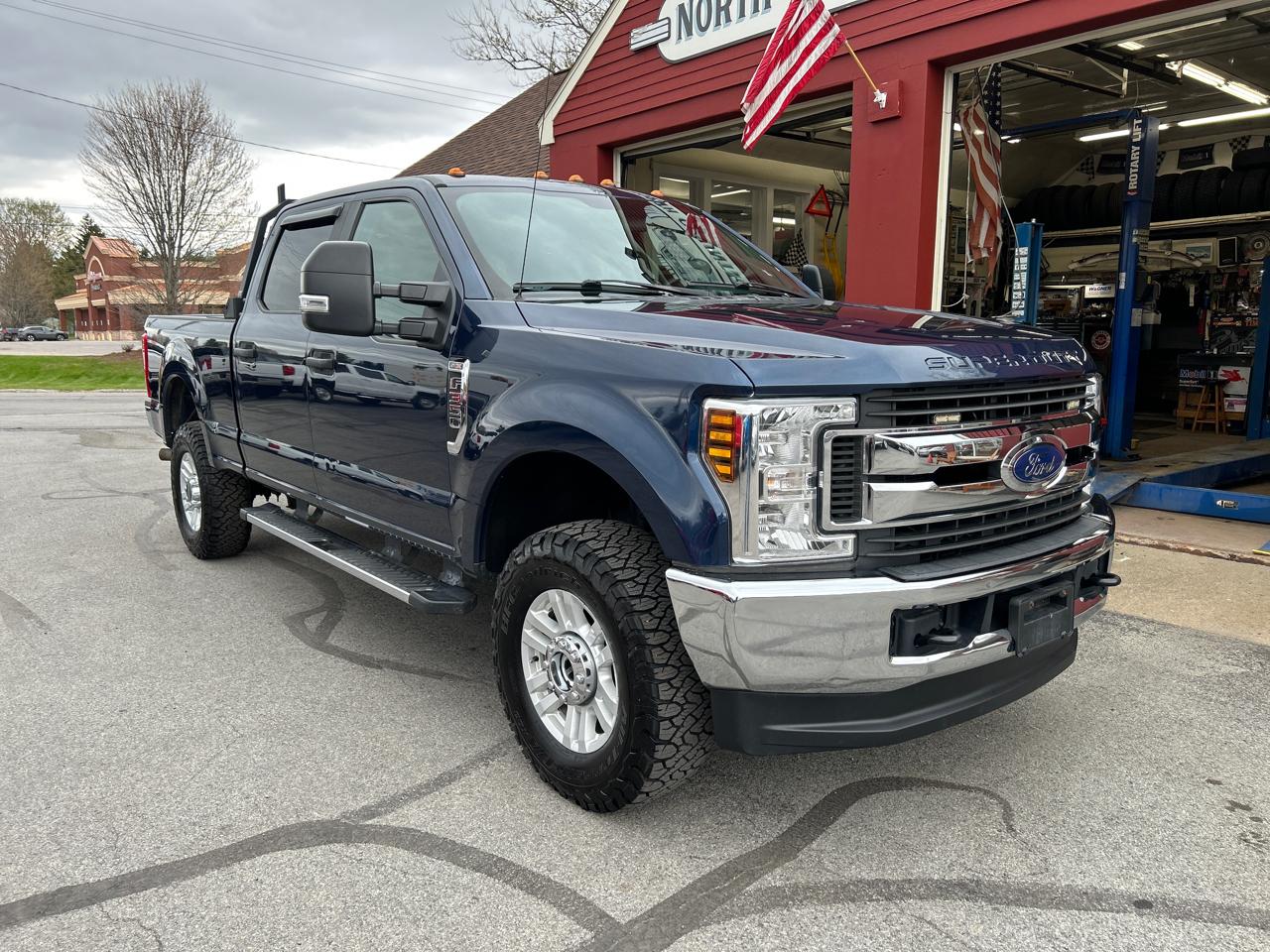 Ford Super Duty F-350 SRW Crew Cab 172" XLT 4WD 2019