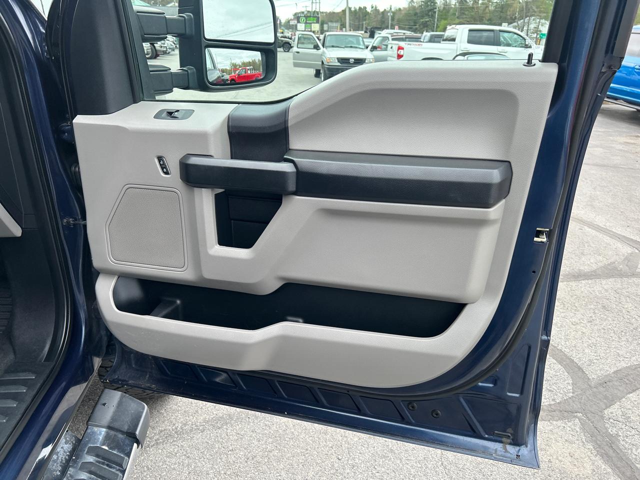 Ford Super Duty F-350 SRW Crew Cab 172" XLT 4WD 2019