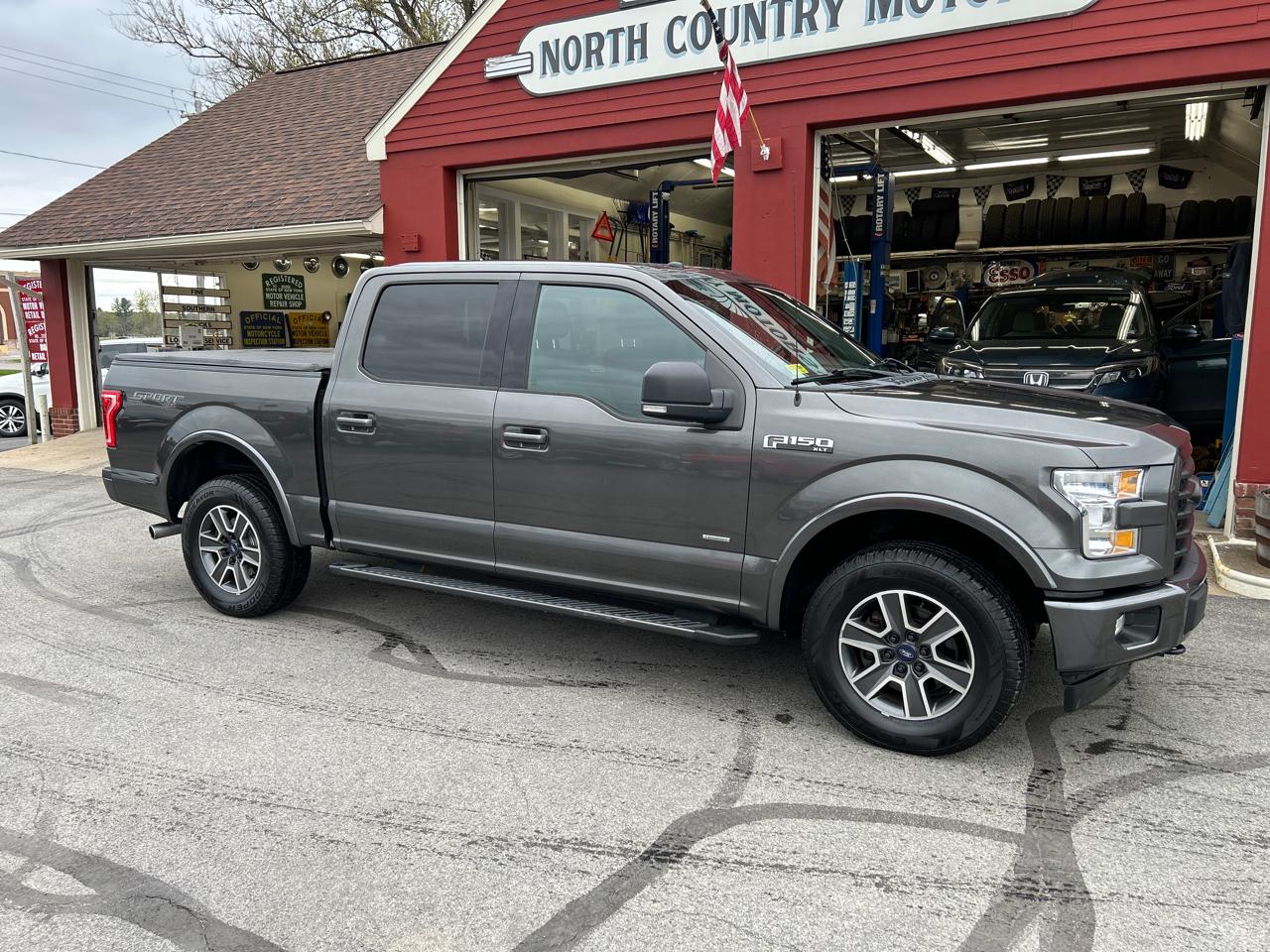 Ford F-150 4WD SuperCrew 139" XLT 2017