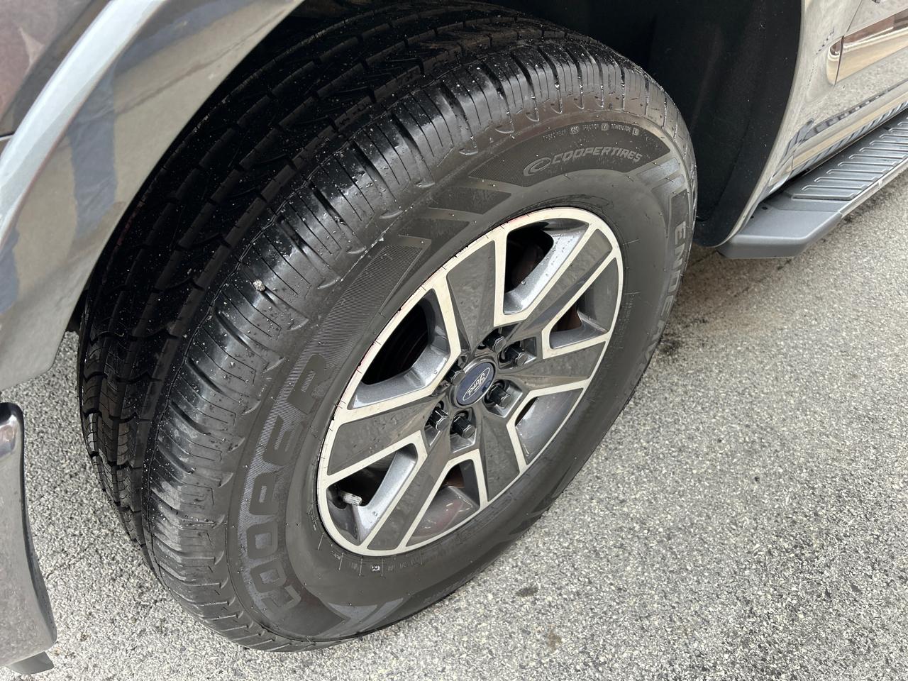 Ford F-150 4WD SuperCrew 139" XLT 2017