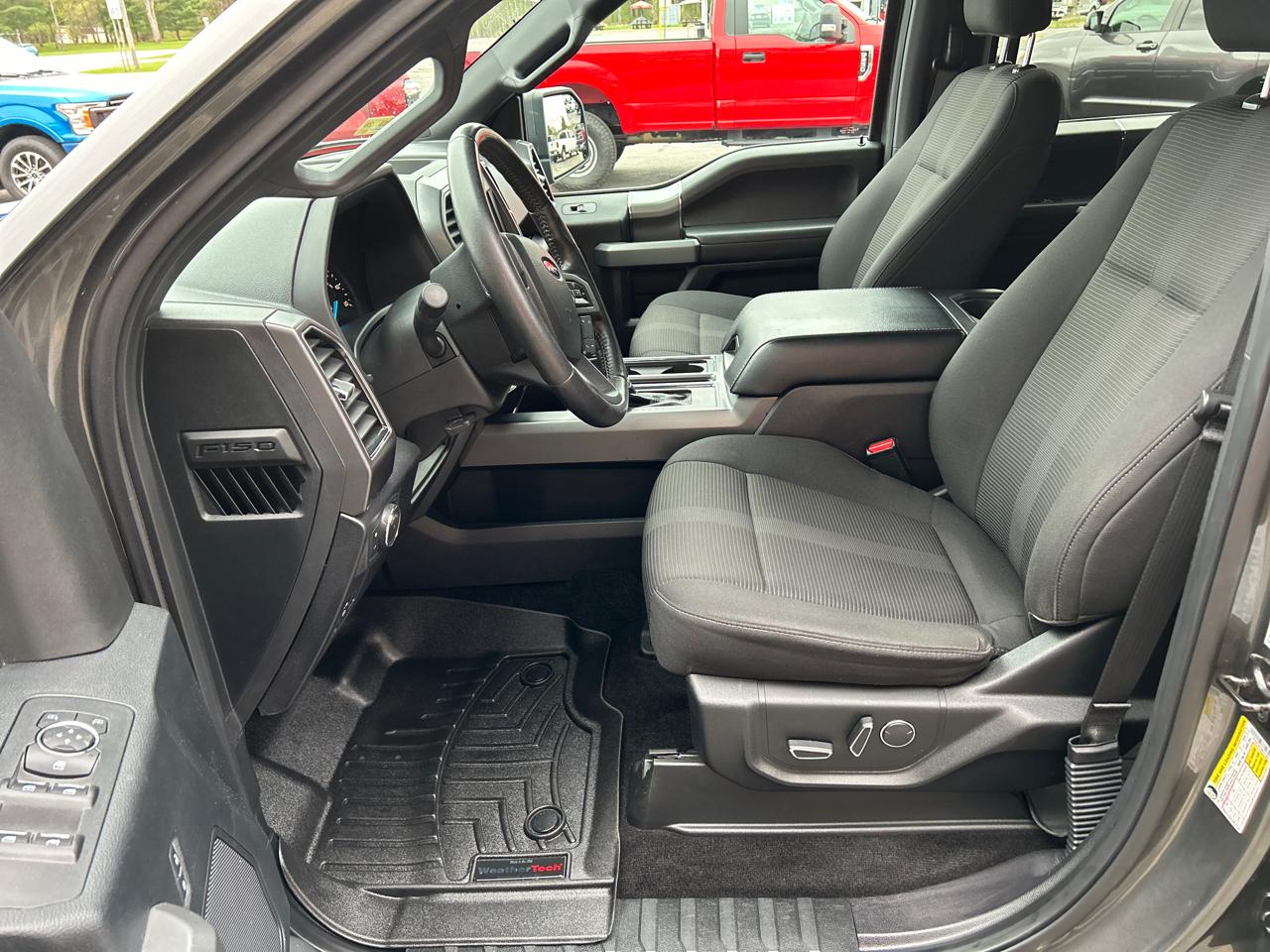 Ford F-150 4WD SuperCrew 139" XLT 2017