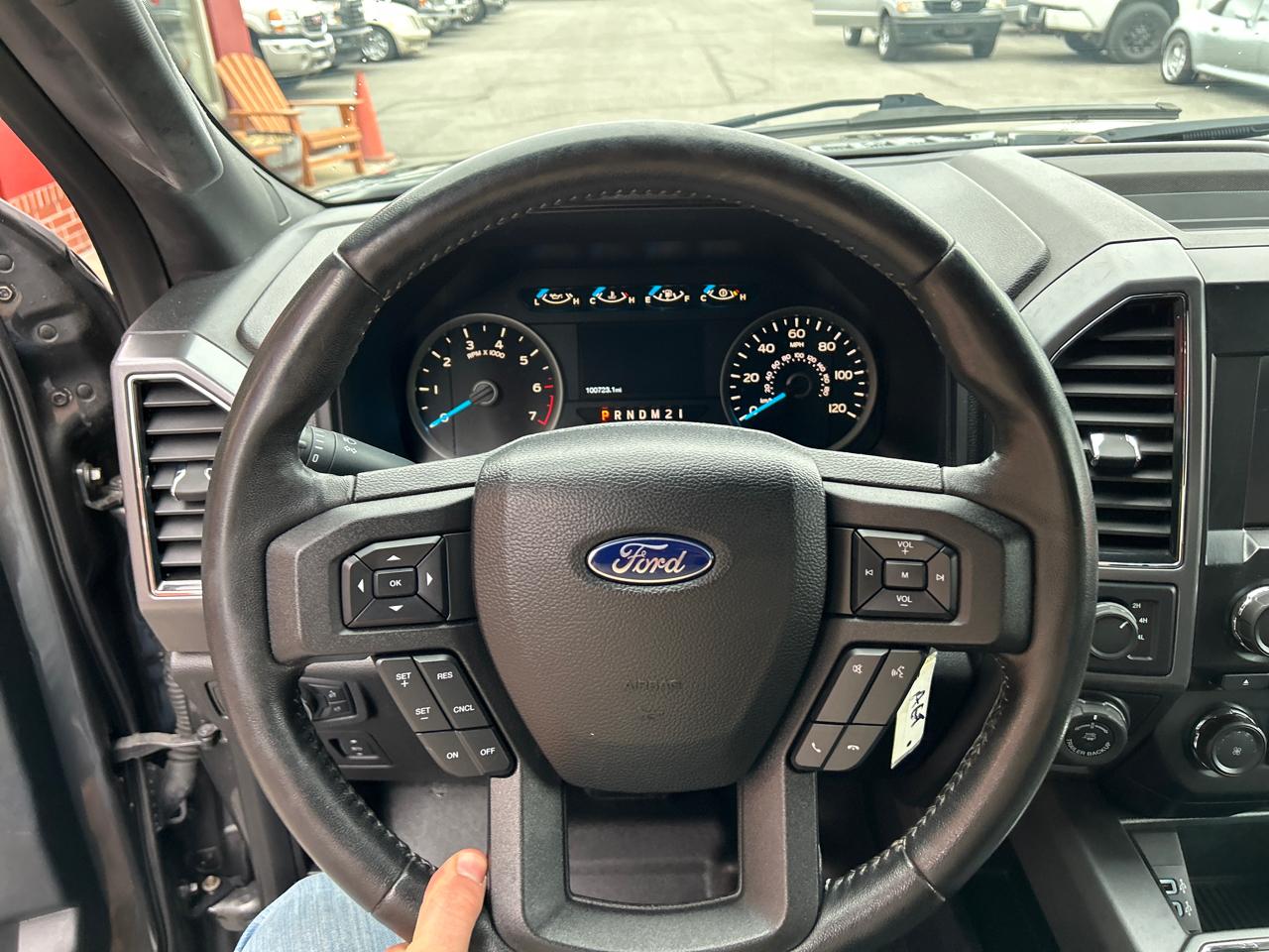 Ford F-150 4WD SuperCrew 139" XLT 2017