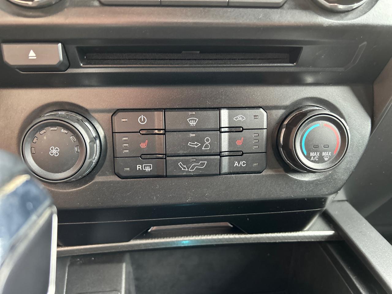 Ford F-150 4WD SuperCrew 139" XLT 2017