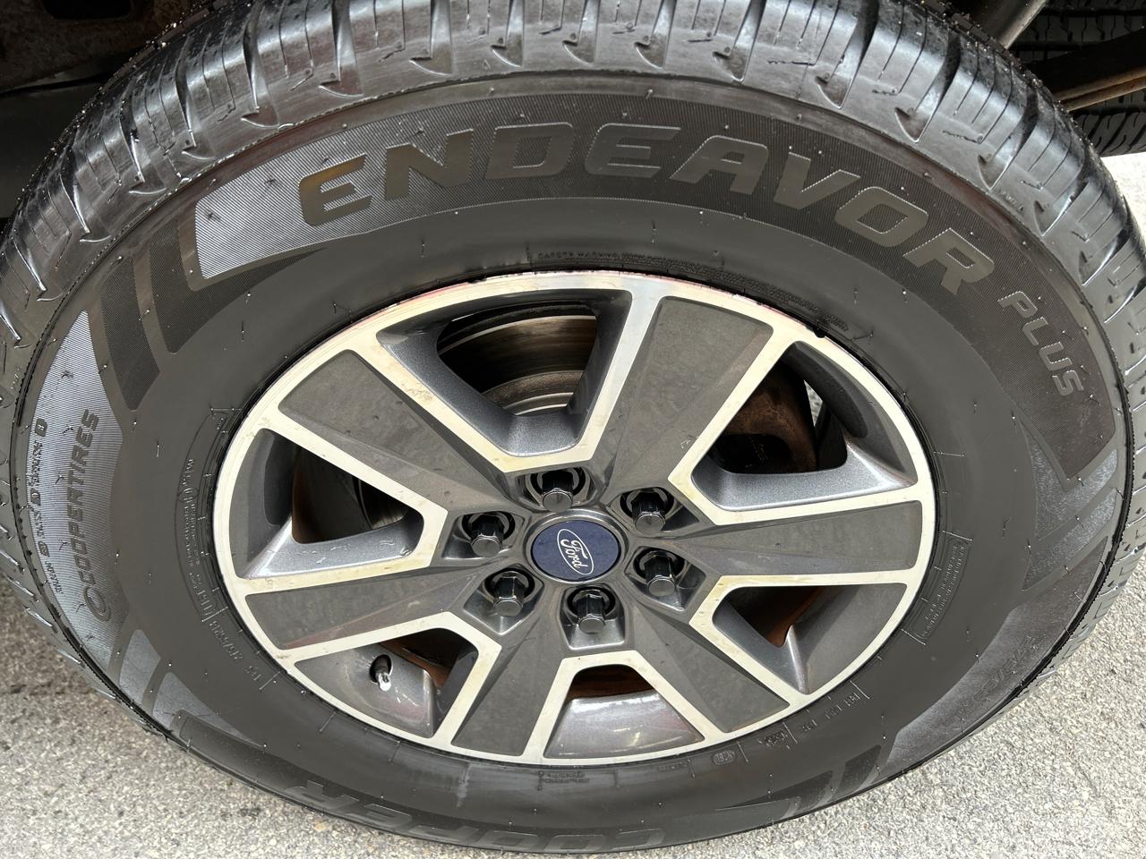 Ford F-150 4WD SuperCrew 139" XLT 2017