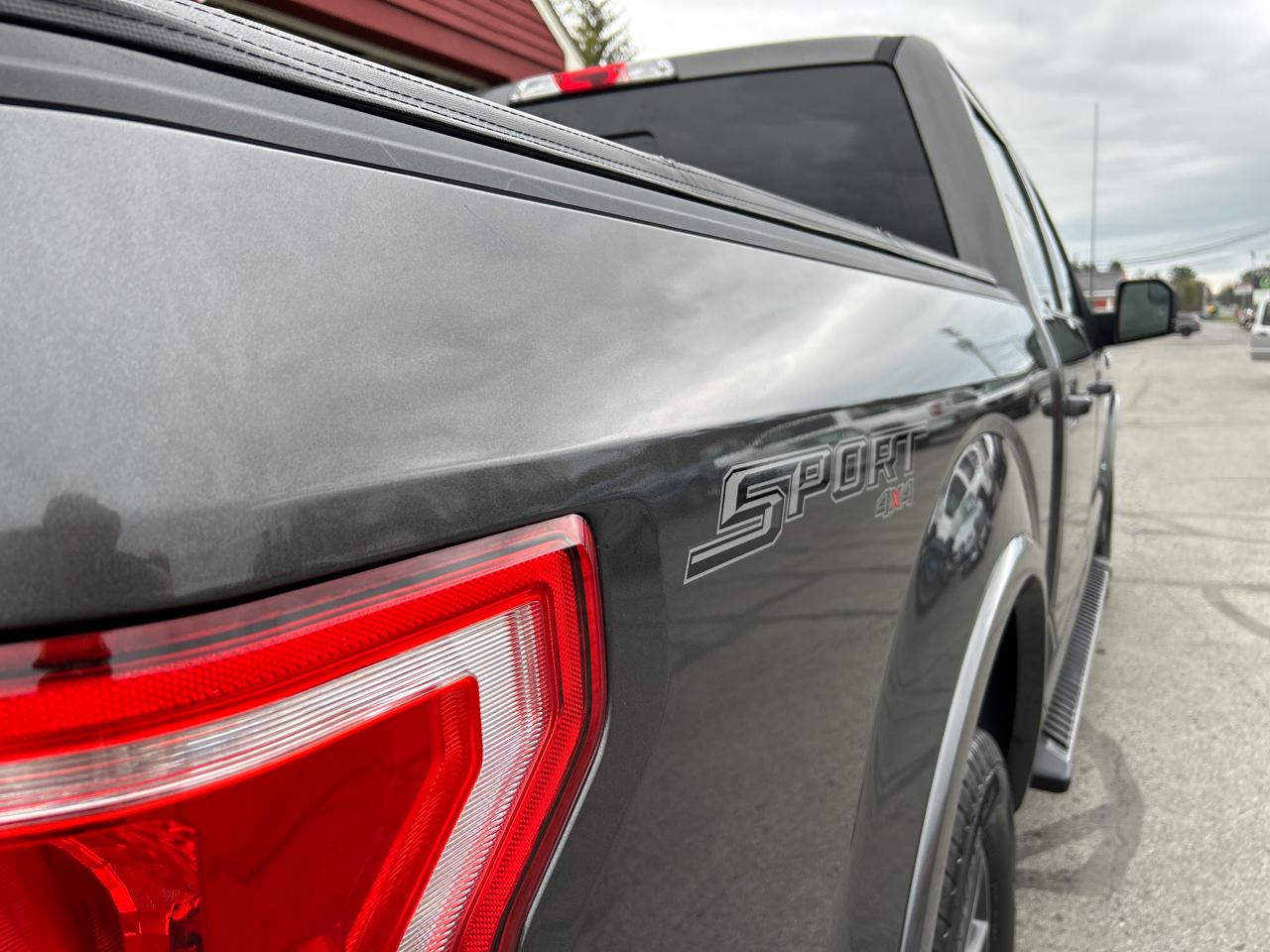 Ford F-150 4WD SuperCrew 139" XLT 2017