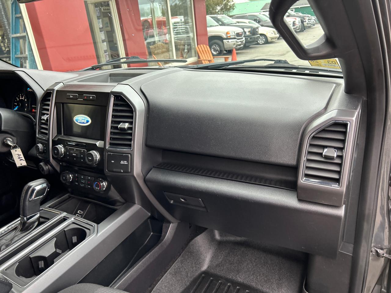 Ford F-150 4WD SuperCrew 139" XLT 2017