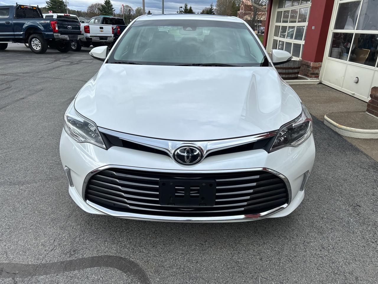 Toyota Avalon XLE Premium (Natl) 2017