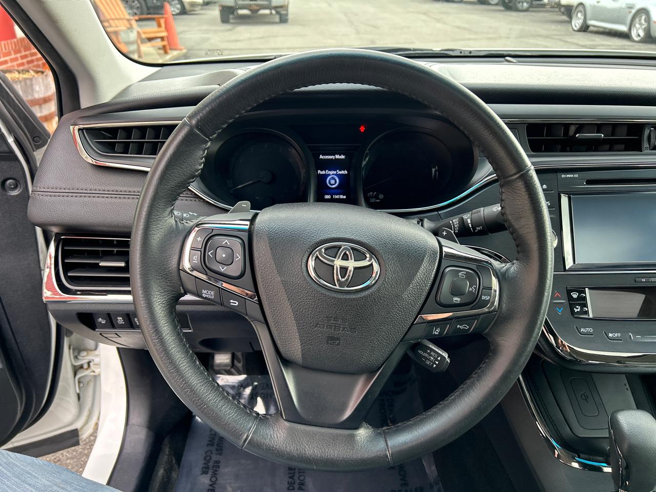 Toyota Avalon XLE Premium (Natl) 2017