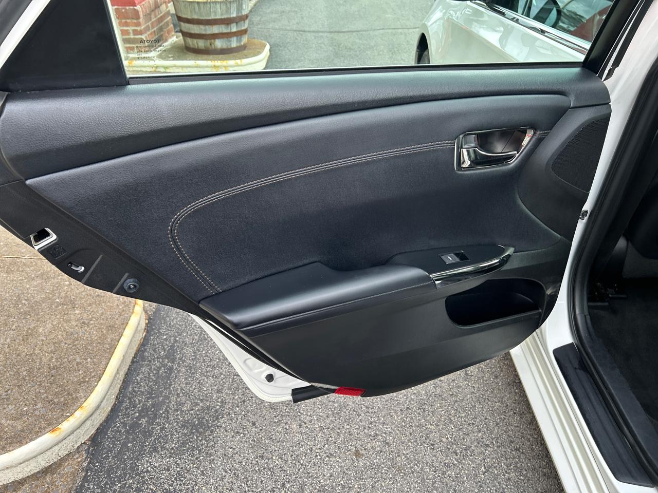 Toyota Avalon XLE Premium (Natl) 2017