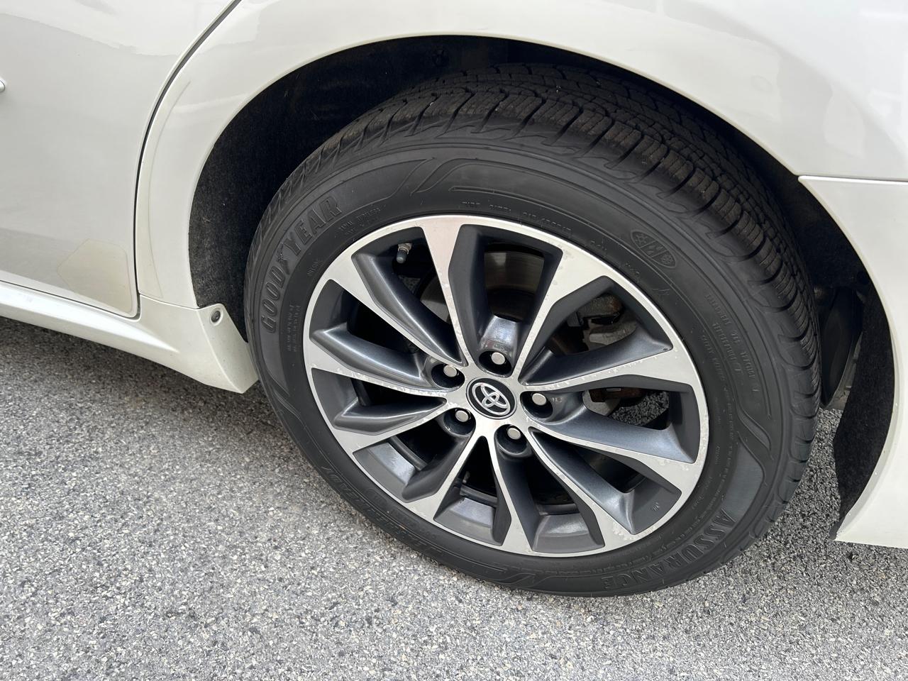 Toyota Avalon XLE Premium (Natl) 2017