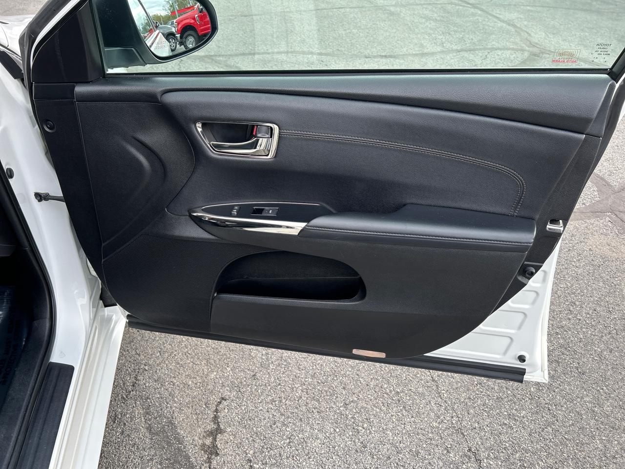 Toyota Avalon XLE Premium (Natl) 2017