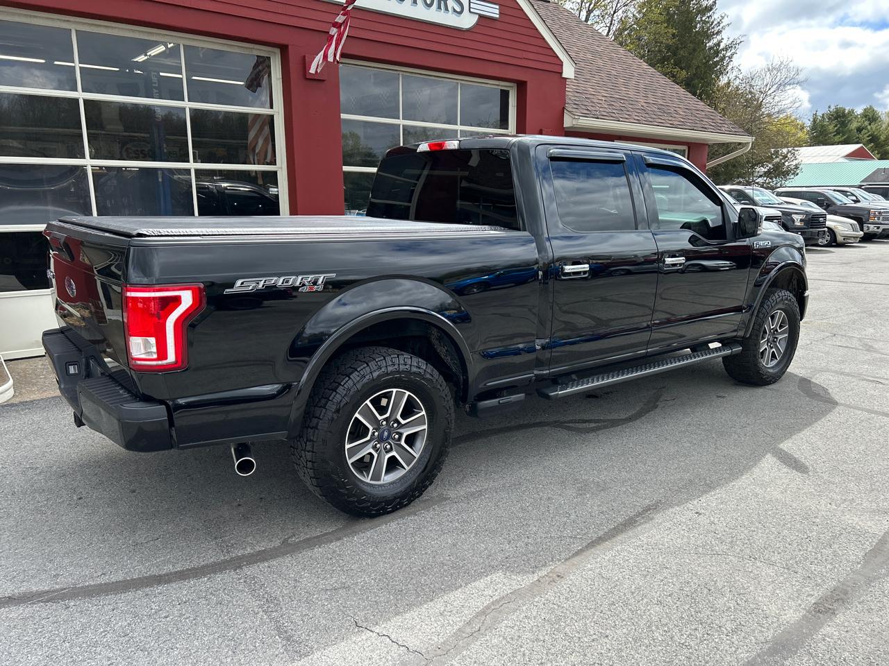 Ford F-150 4WD SuperCrew 150" XLT 2017
