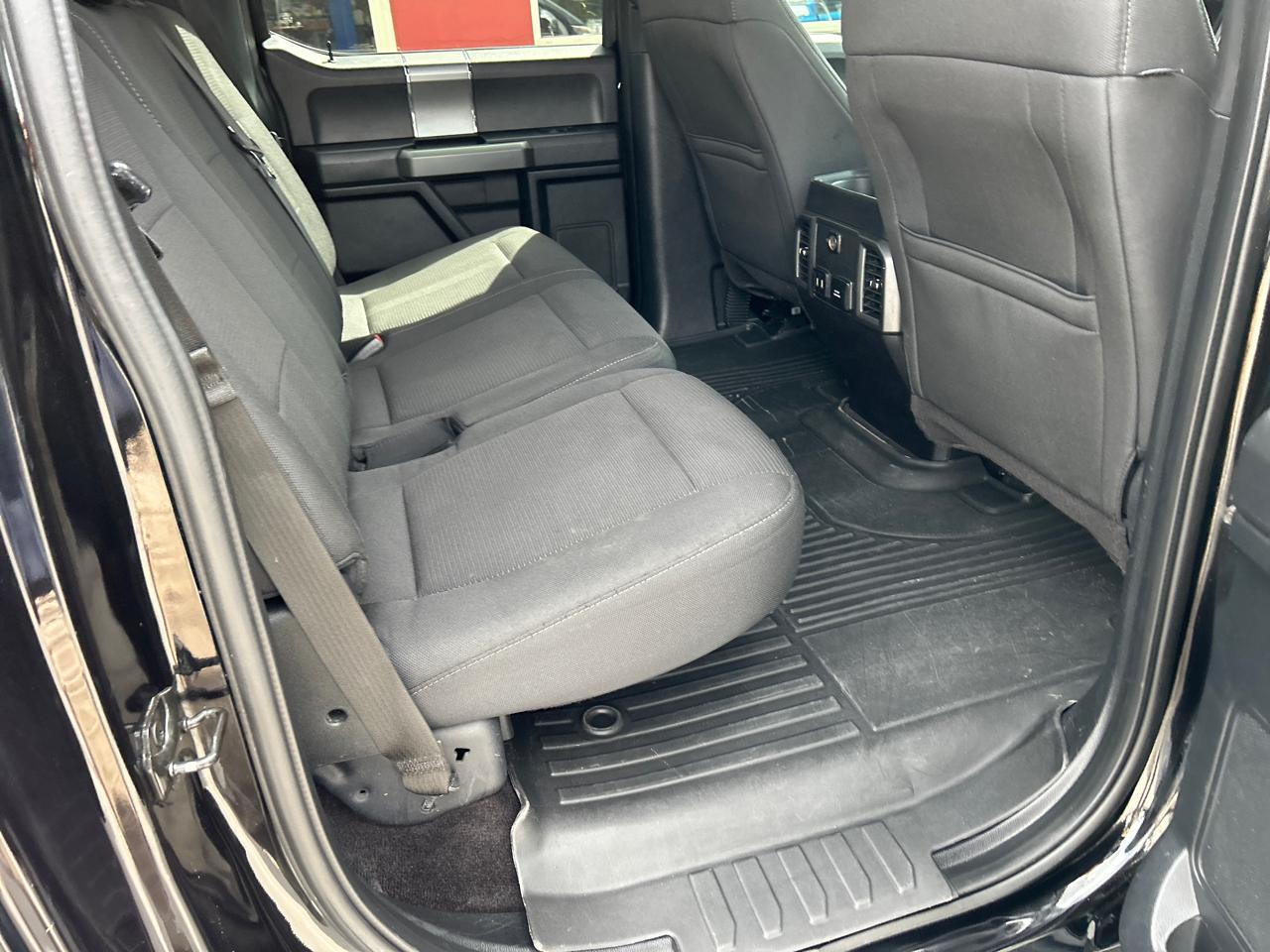 Ford F-150 4WD SuperCrew 150" XLT 2017
