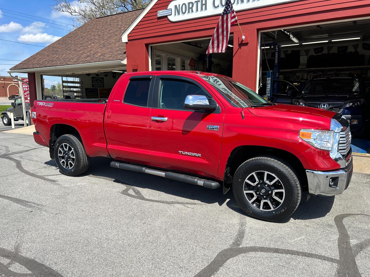 Toyota Tundra 4WD Truck Dbl 5.7L V8 6-Spd AT LTD (Natl) 2016