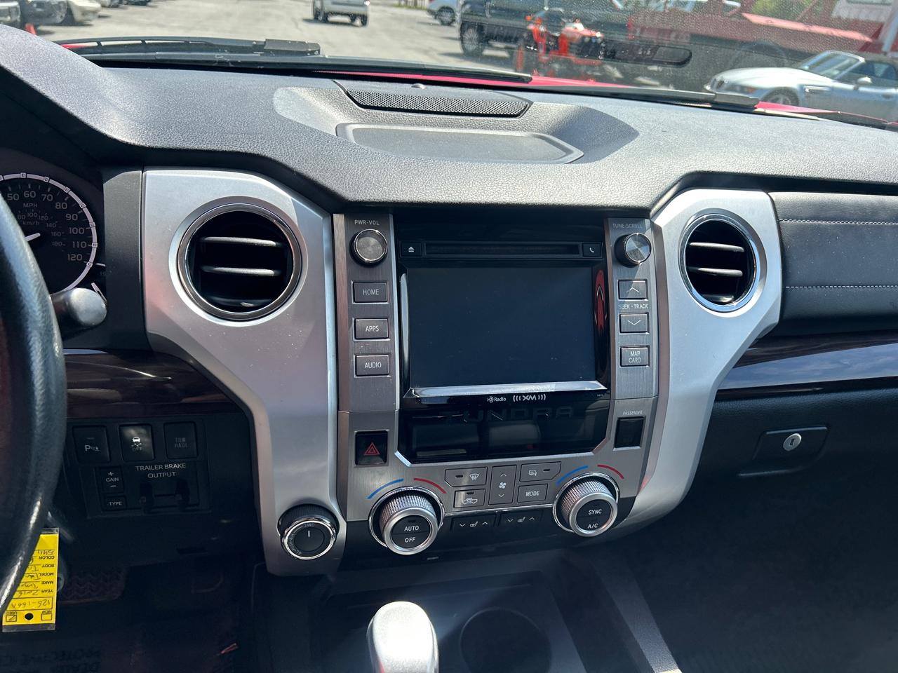 Toyota Tundra 4WD Truck Dbl 5.7L V8 6-Spd AT LTD (Natl) 2016