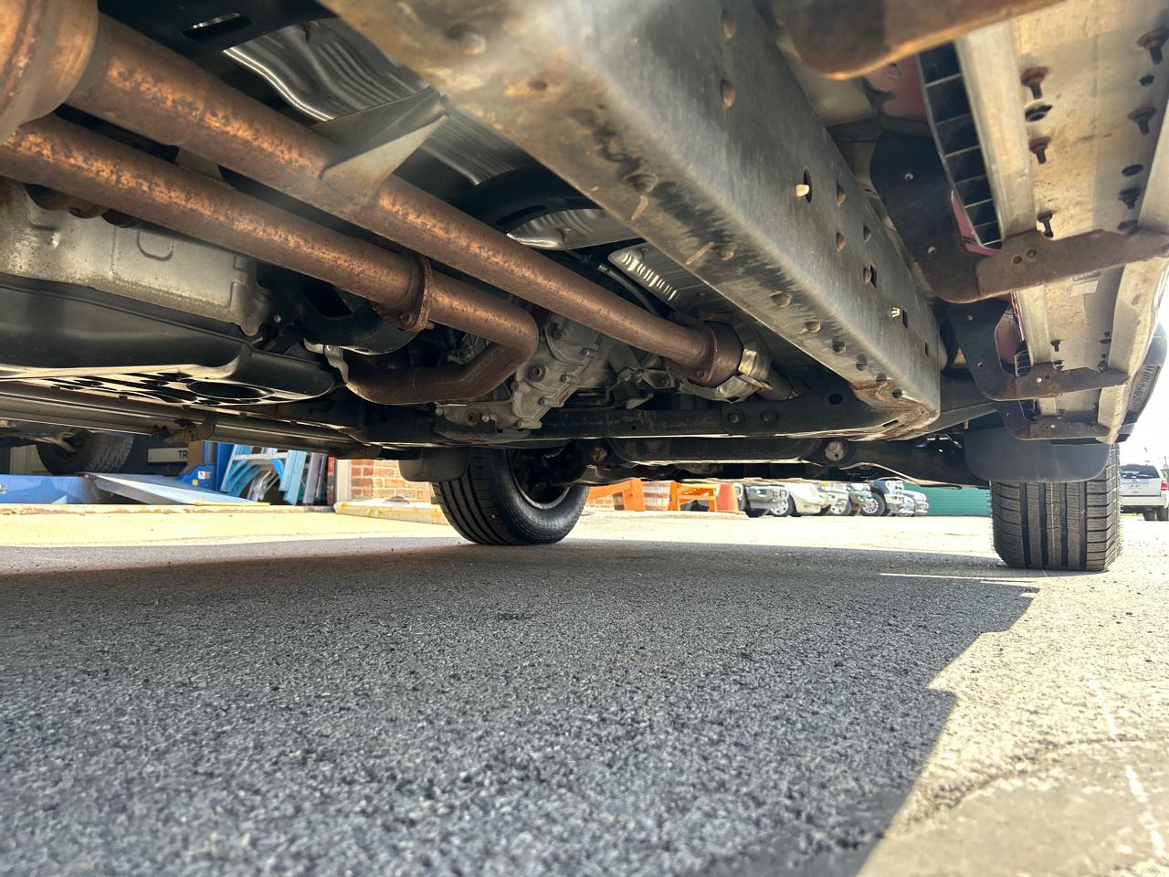 Toyota Tundra 4WD Truck Dbl 5.7L V8 6-Spd AT LTD (Natl) 2016