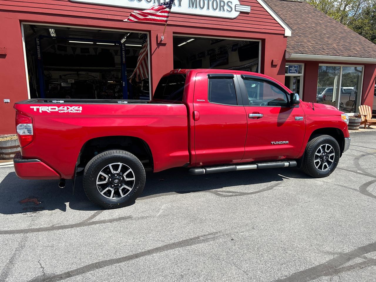 Toyota Tundra 4WD Truck Dbl 5.7L V8 6-Spd AT LTD (Natl) 2016