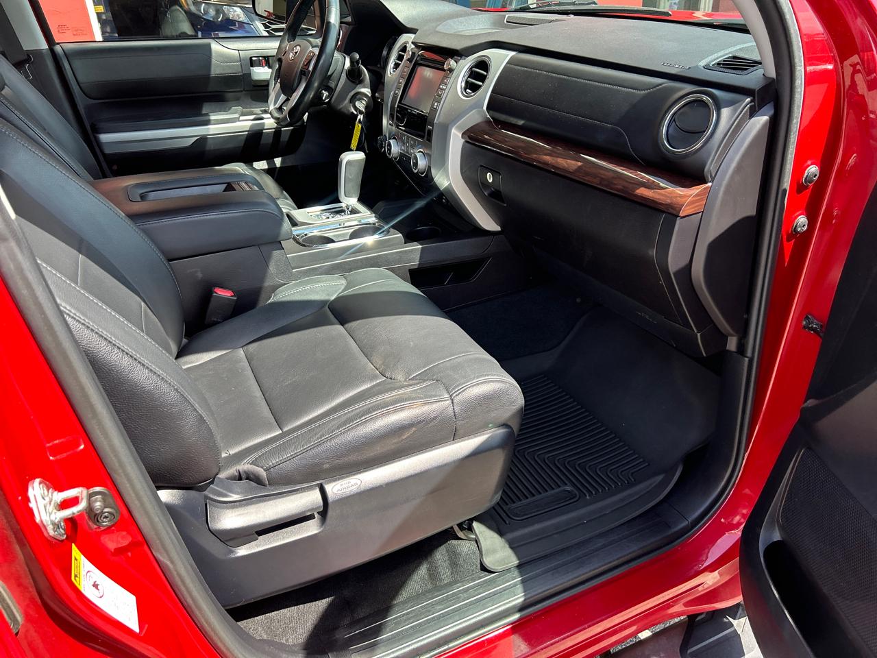 Toyota Tundra 4WD Truck Dbl 5.7L V8 6-Spd AT LTD (Natl) 2016