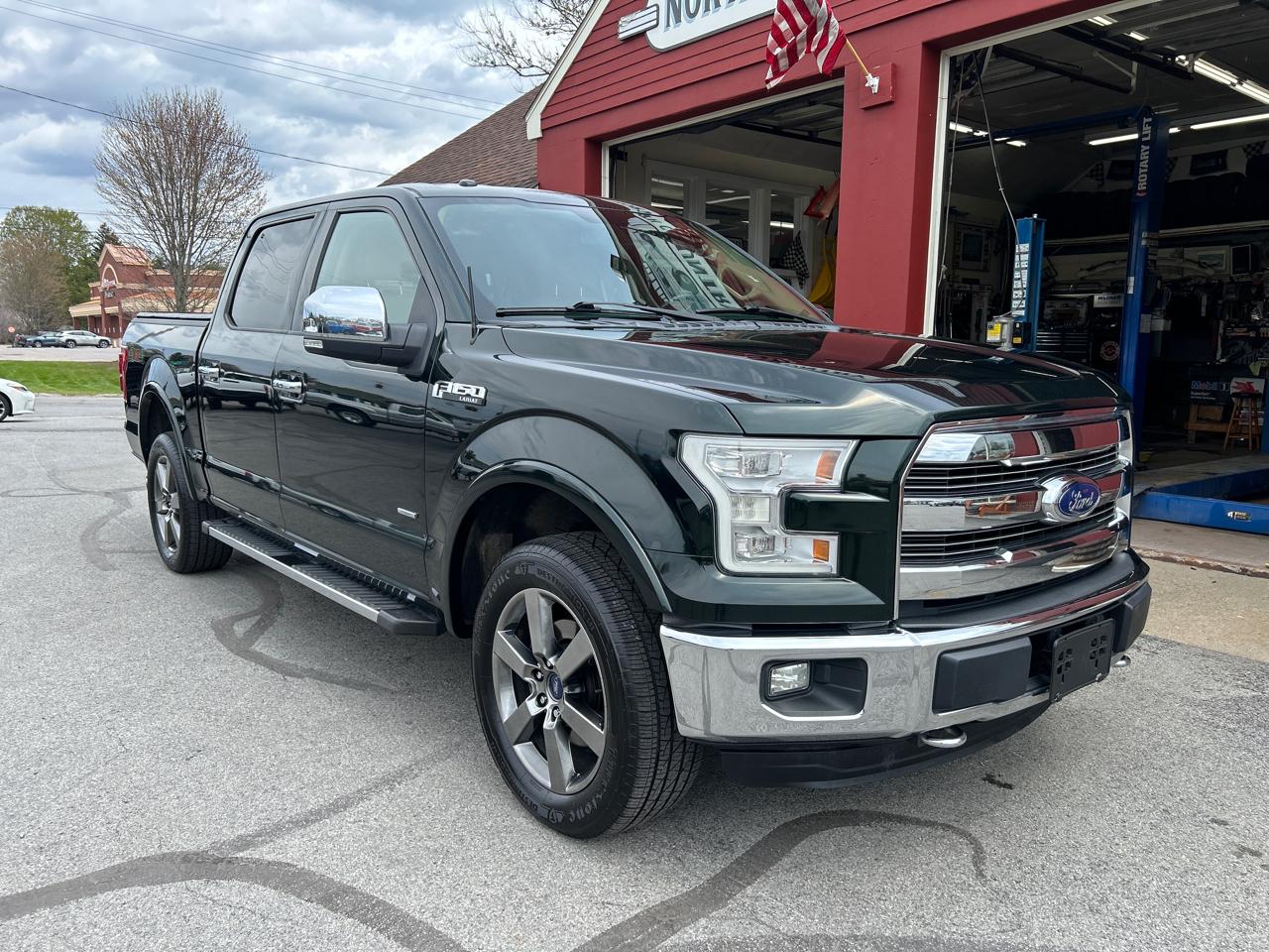 Ford F-150 4WD SuperCrew 145" Lariat 2015