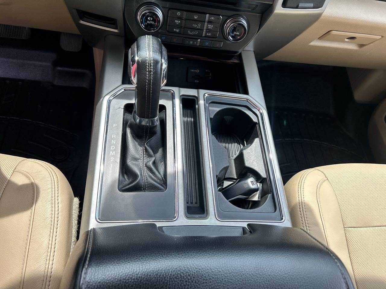 Ford F-150 4WD SuperCrew 145" Lariat 2015