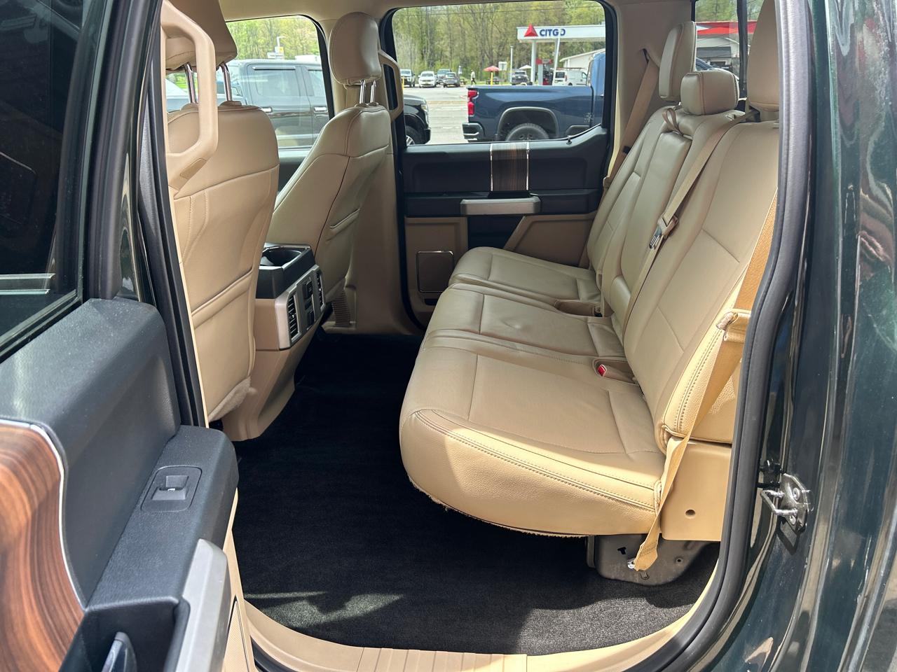 Ford F-150 4WD SuperCrew 145" Lariat 2015