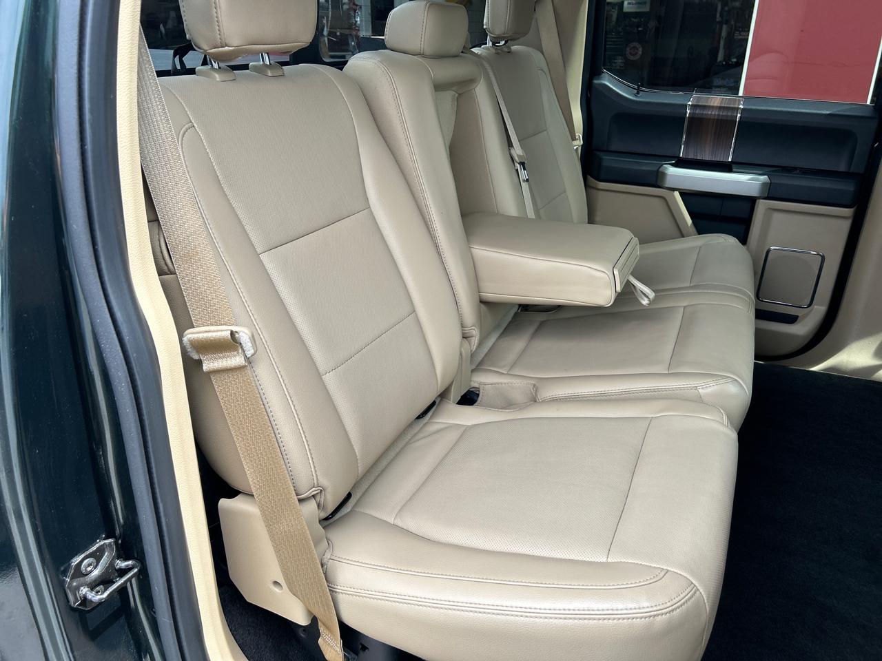 Ford F-150 4WD SuperCrew 145" Lariat 2015