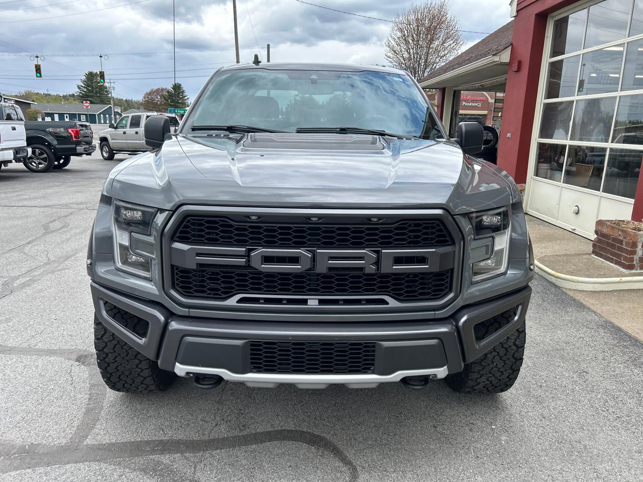 Ford F-150 4WD SuperCrew 145" SVT Raptor 2020