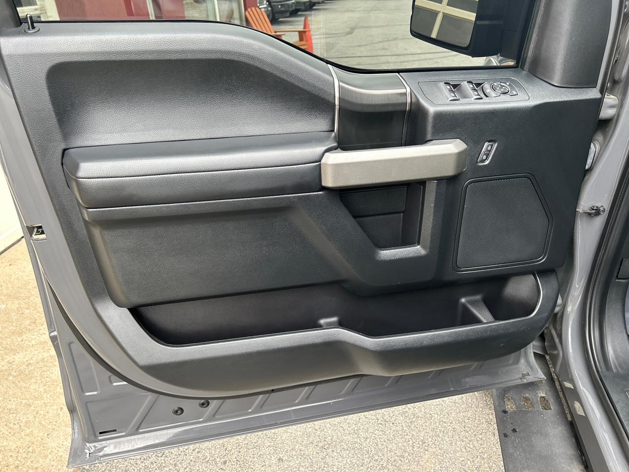 Ford F-150 4WD SuperCrew 145" SVT Raptor 2020