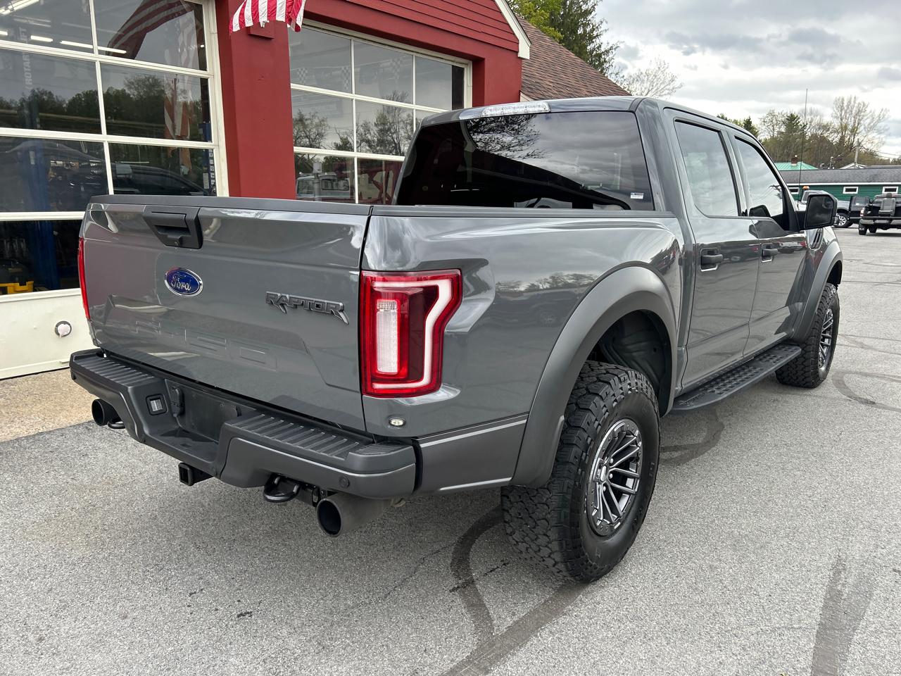 Ford F-150 4WD SuperCrew 145" SVT Raptor 2020