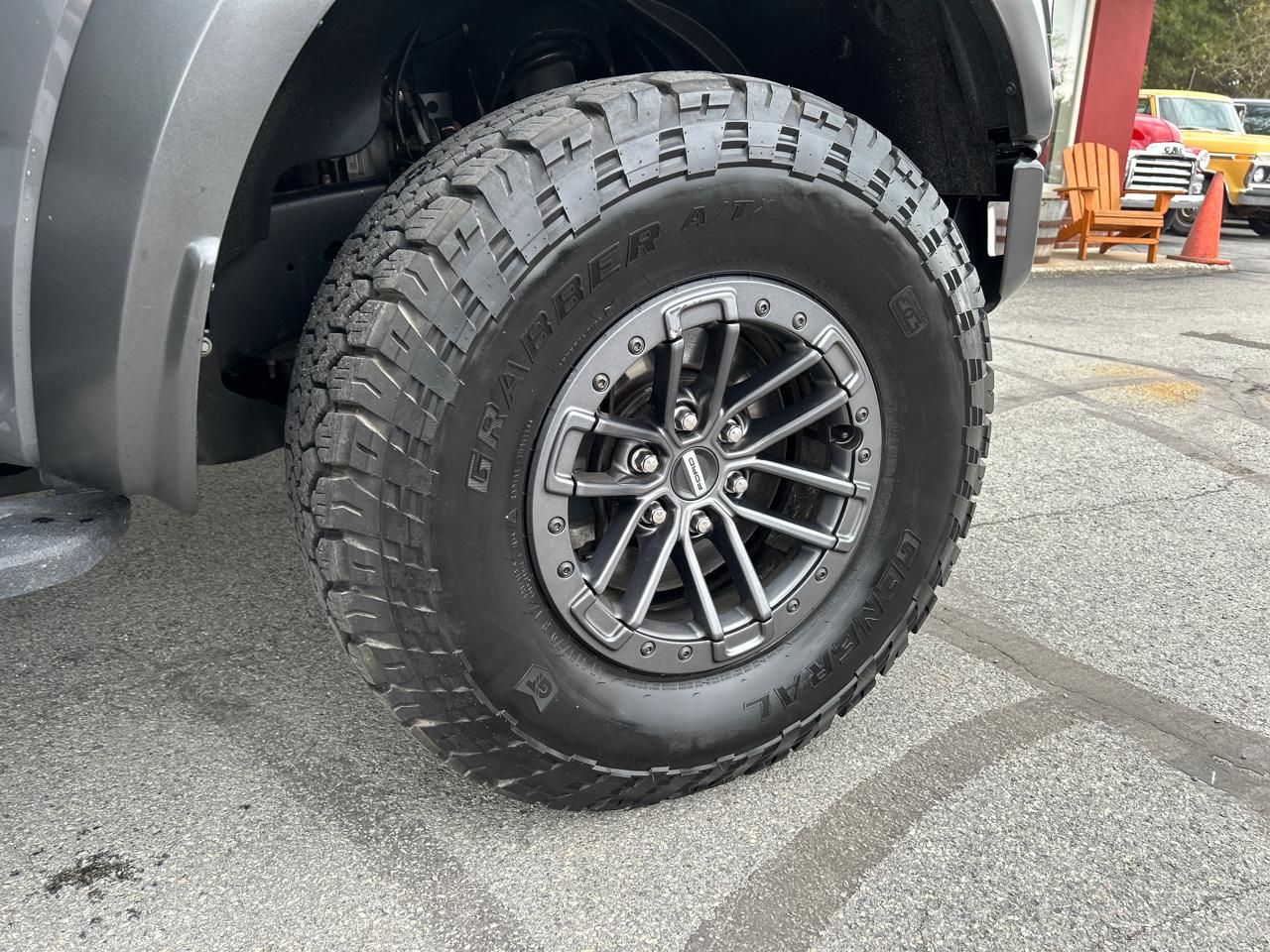 Ford F-150 4WD SuperCrew 145" SVT Raptor 2020