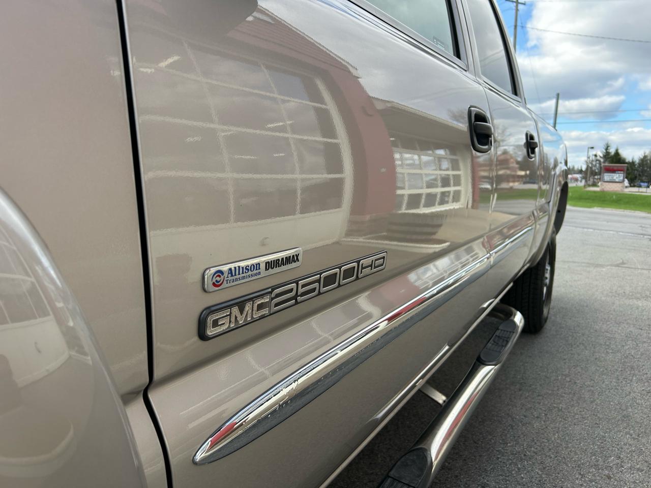 GMC Sierra 2500HD Classic 4WD Crew Cab 153" SLE1 2007