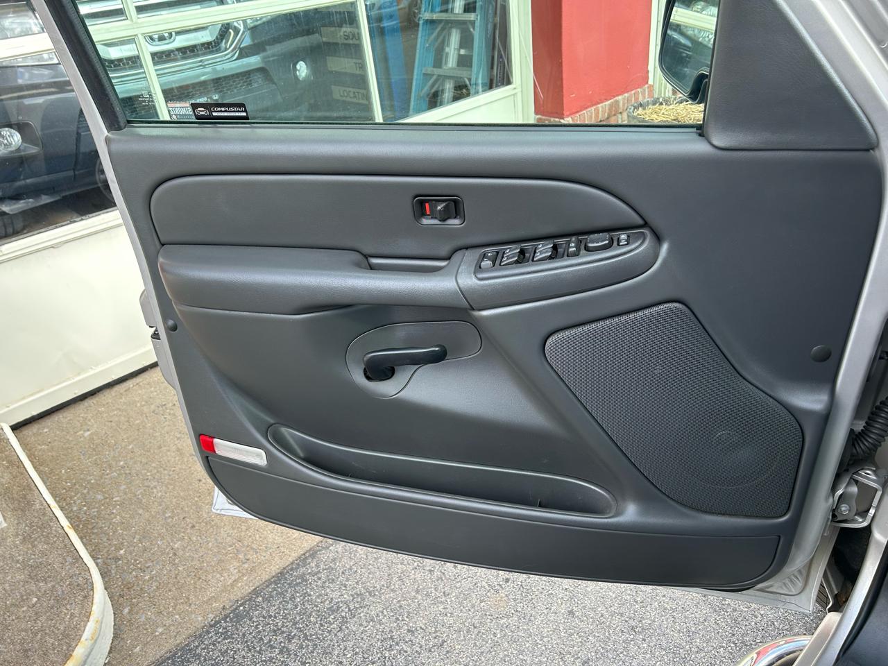 GMC Sierra 2500HD Classic 4WD Crew Cab 153" SLE1 2007
