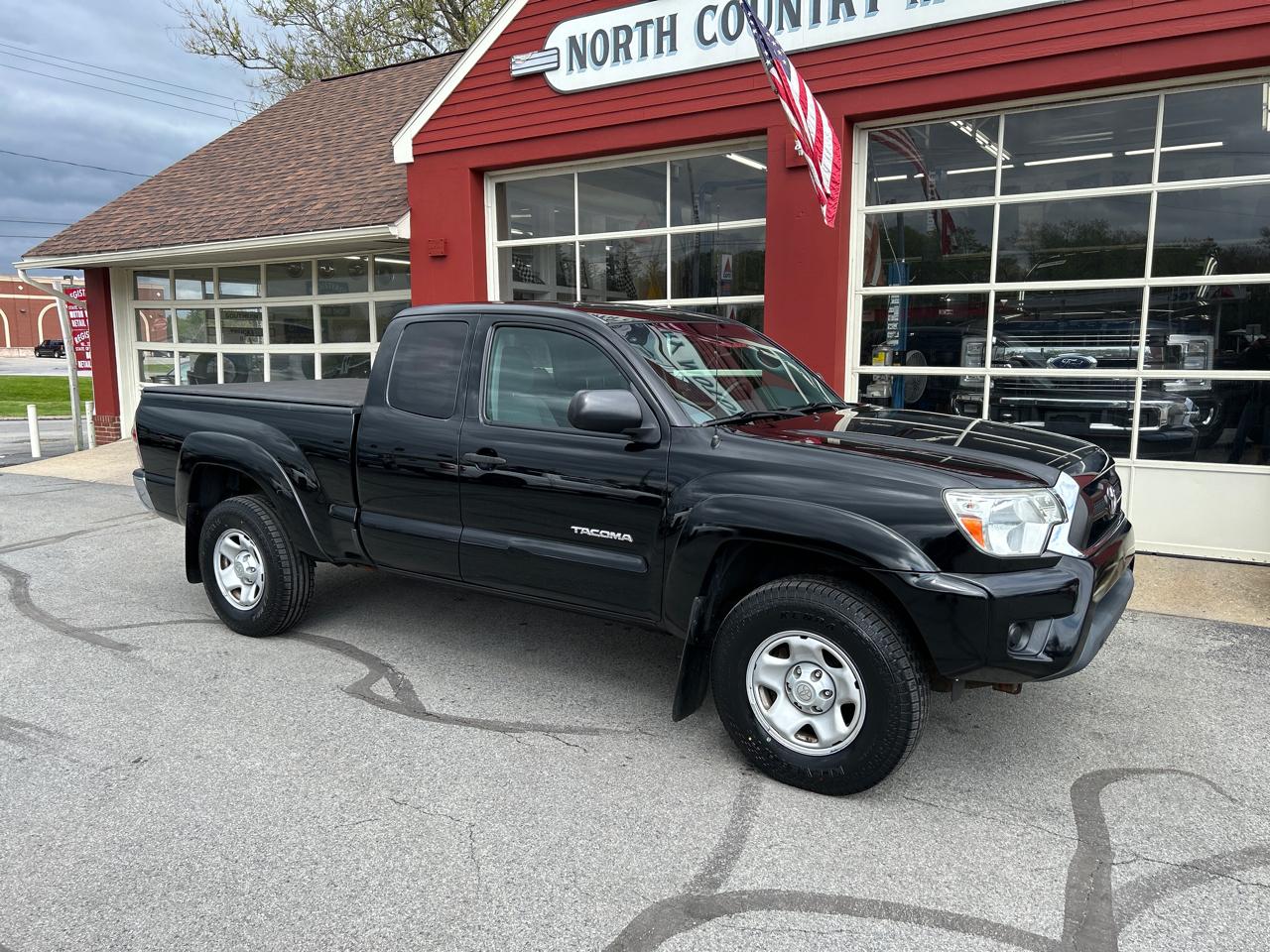 Toyota Tacoma 4WD Access Cab I4 MT (Natl) 2012