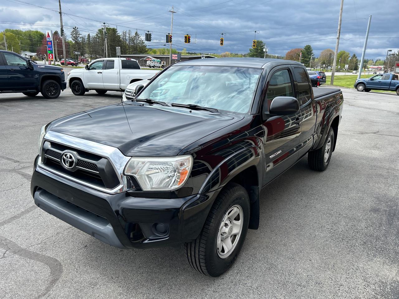 Toyota Tacoma 4WD Access Cab I4 MT (Natl) 2012
