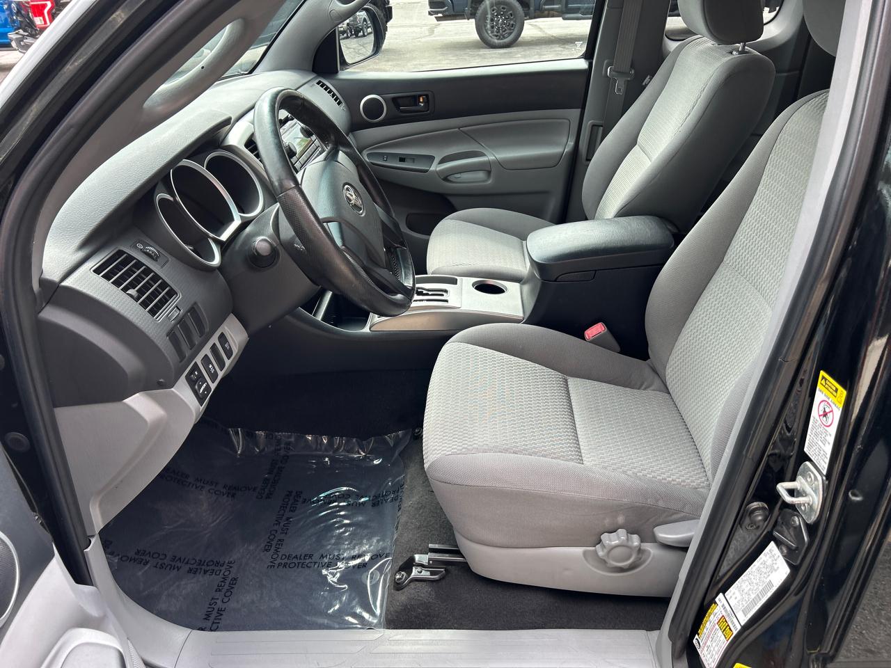 Toyota Tacoma 4WD Access Cab I4 MT (Natl) 2012