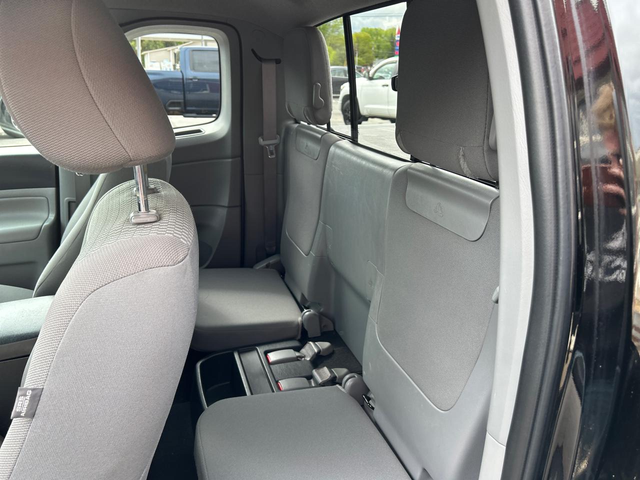Toyota Tacoma 4WD Access Cab I4 MT (Natl) 2012